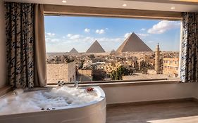 Pyramid Edge Hotel & Exclusive Pyramids View Rooftop